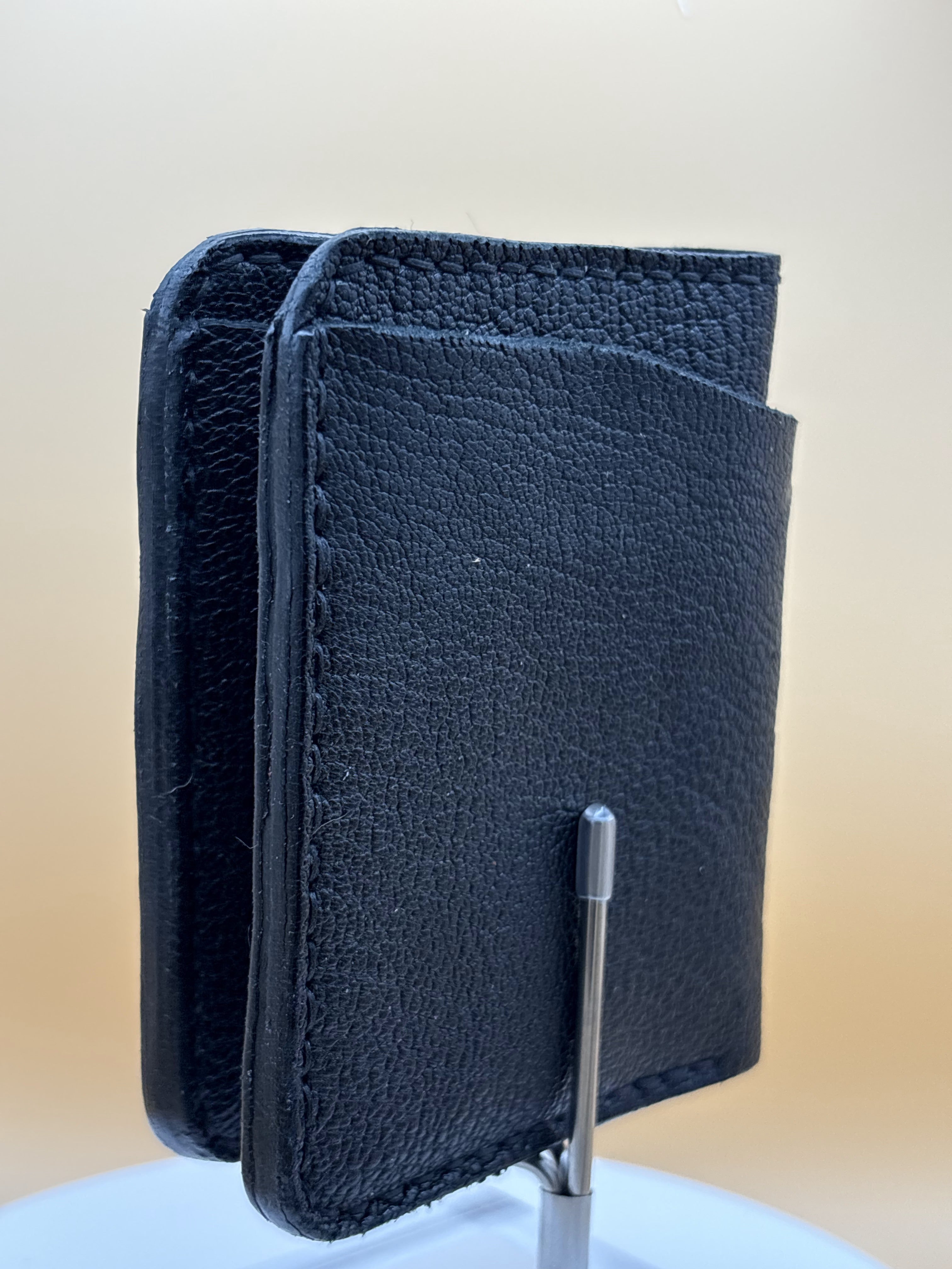 The Kenosha – Bifold Wallet | Black Veg-Tan Goat