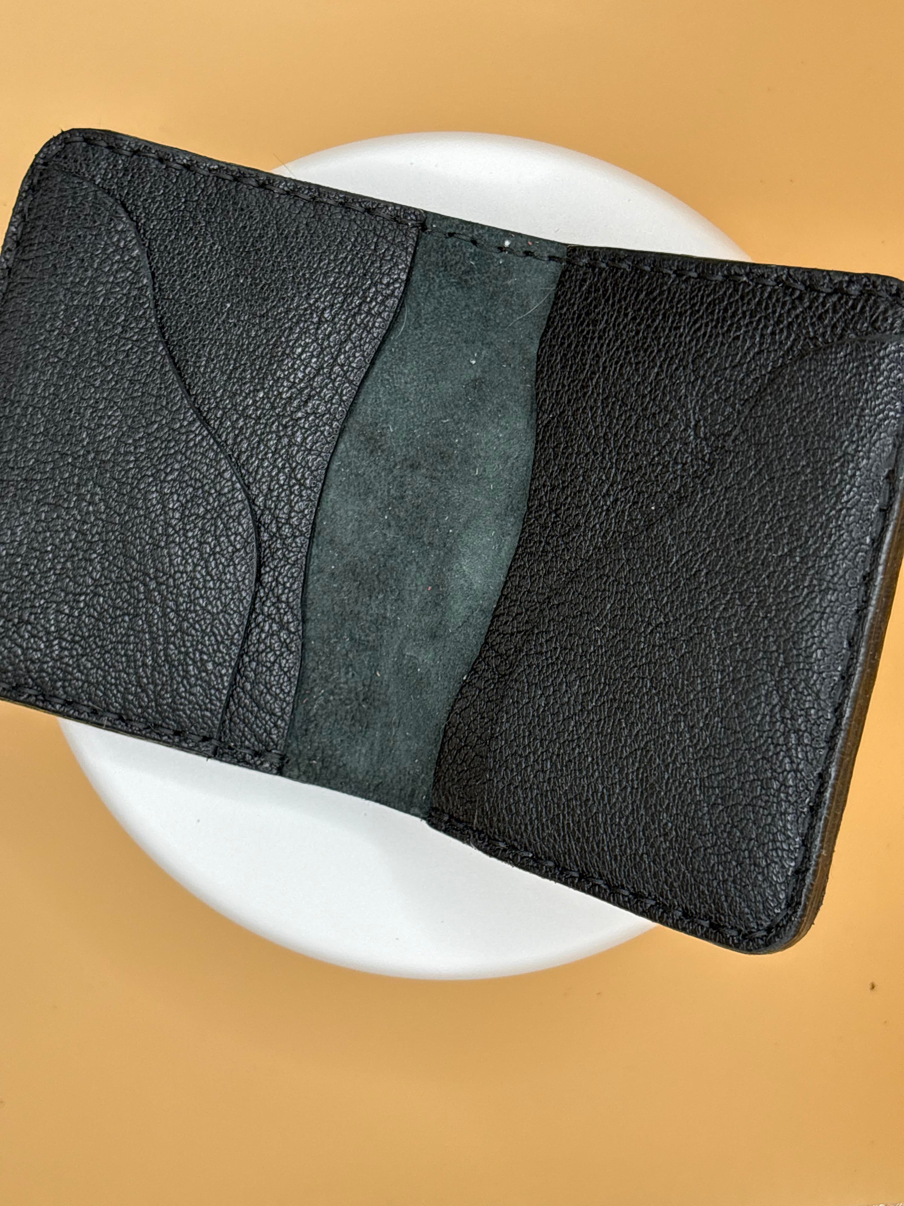 The Kenosha – Bifold Wallet | Black Veg-Tan Goat