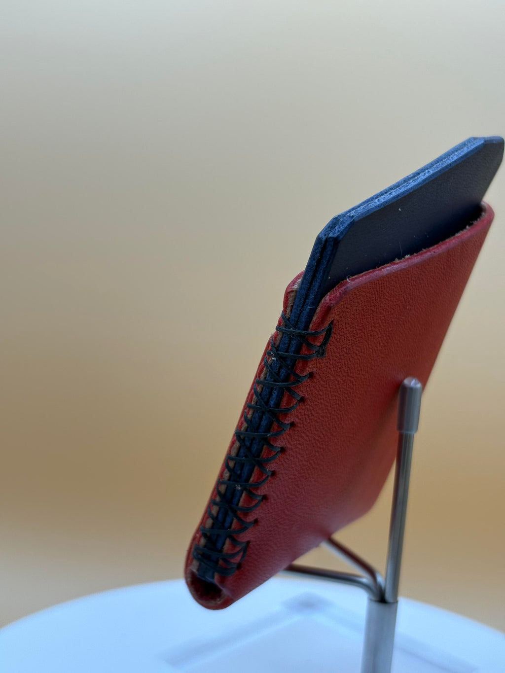 The Cedar – Cardholder | Red Bridle & Navy Latigo